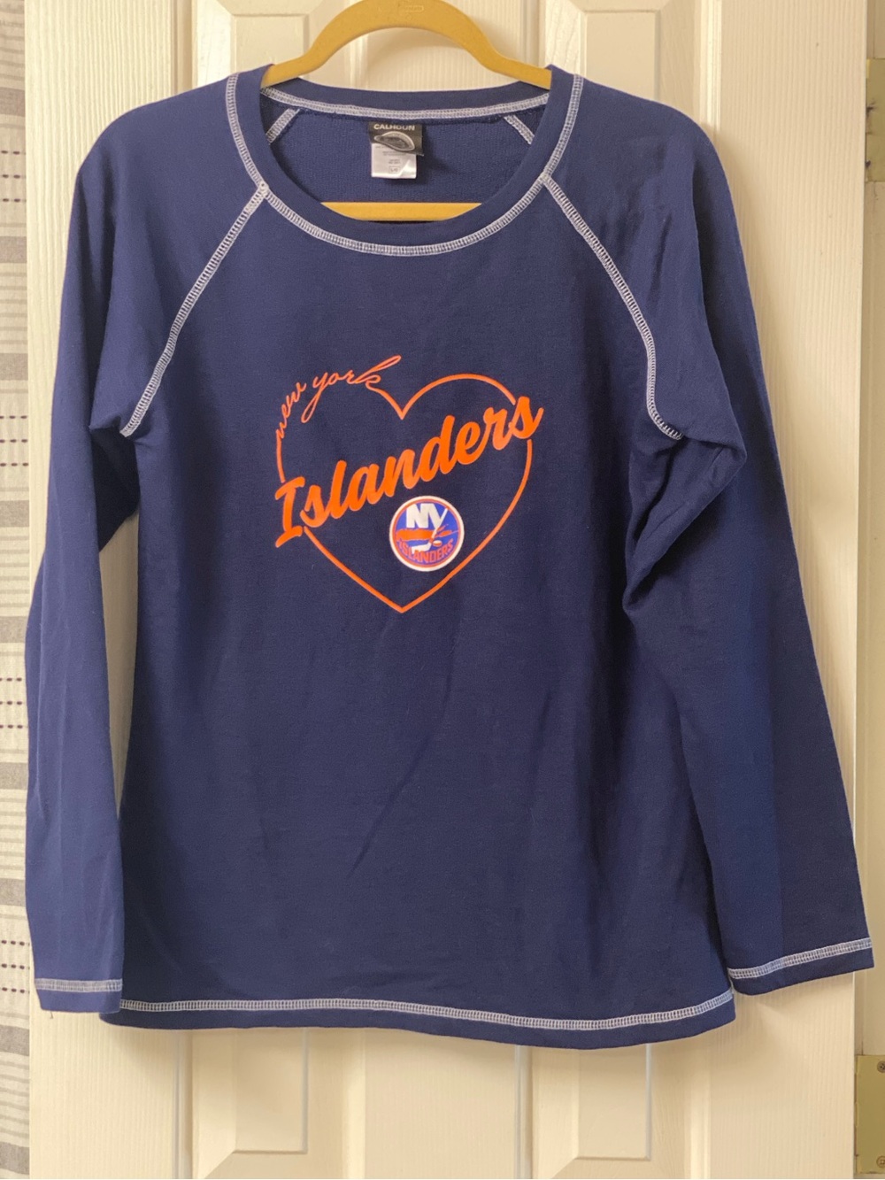 New York Islanders NHL Navy Long Sleeve Tee with Orange Heart Graphic size L